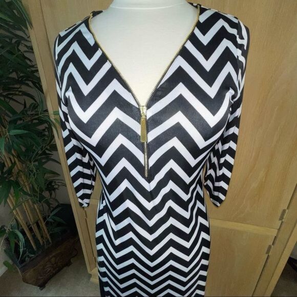 Tacera - Small black & white zig zag pattern dress - Picture 7 of 14